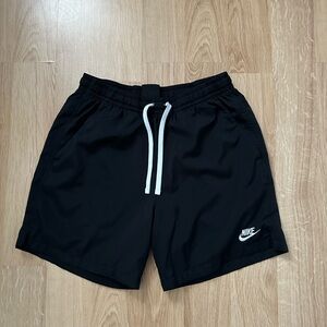 Men’s Nike shorts
Size medium